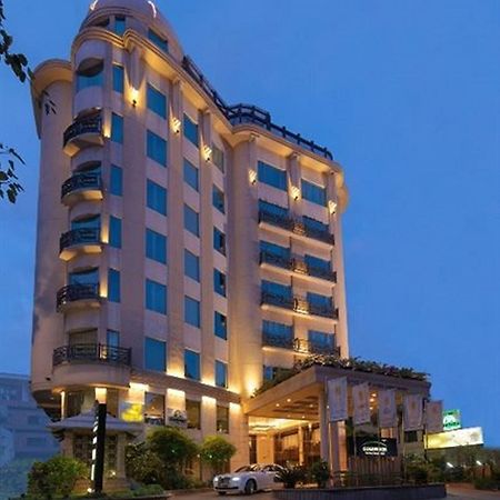 Goldfinch Hotel Bangalore Exterior foto