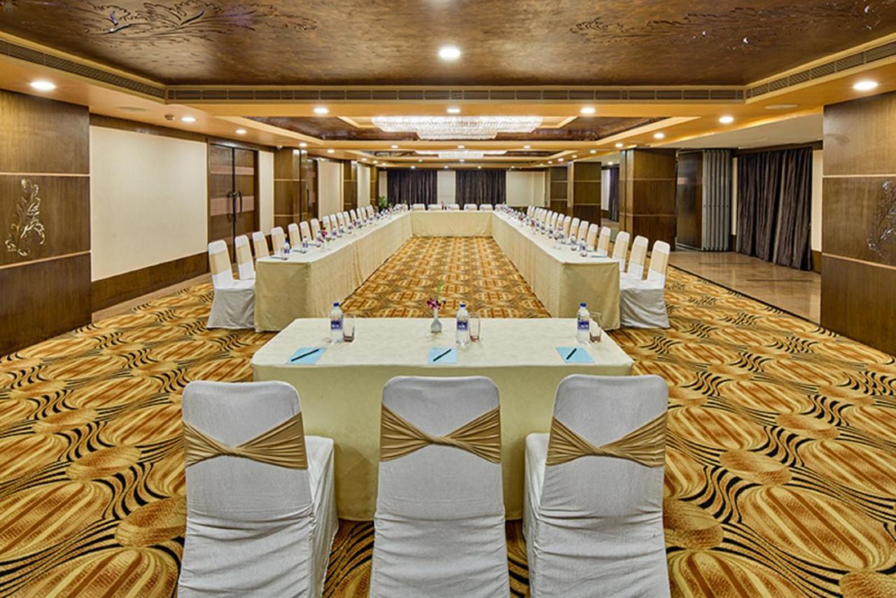 Goldfinch Hotel Bangalore Exterior foto