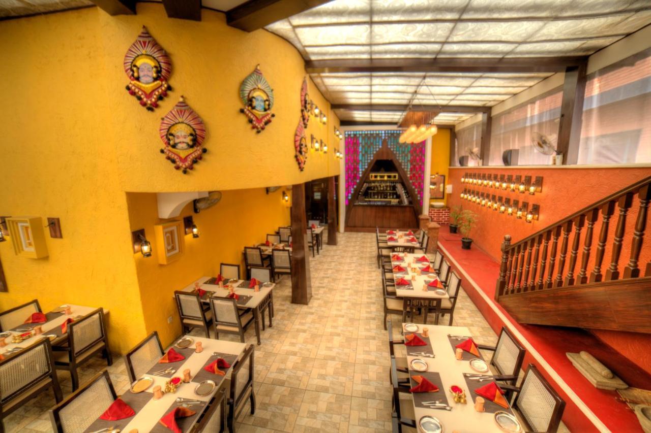 Goldfinch Hotel Bangalore Exterior foto